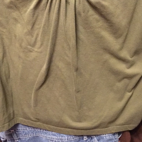 T shirt in good condition - Picture 2 of 3